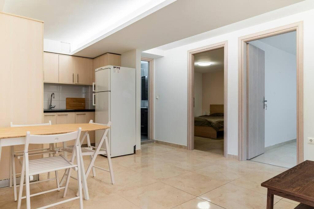 Apartment At Ano Glifada. Athens Exterior photo